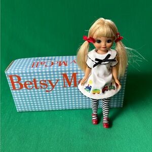 Vintage Tonner Tiny Betsy McCall Choo Choo  Chick 2000 Collector Doll RARE